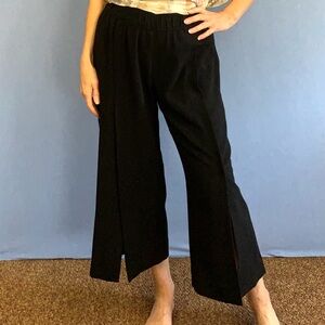 Club Monaco cropped split leg black dress pants EUC gorgeous ! Size 4/6